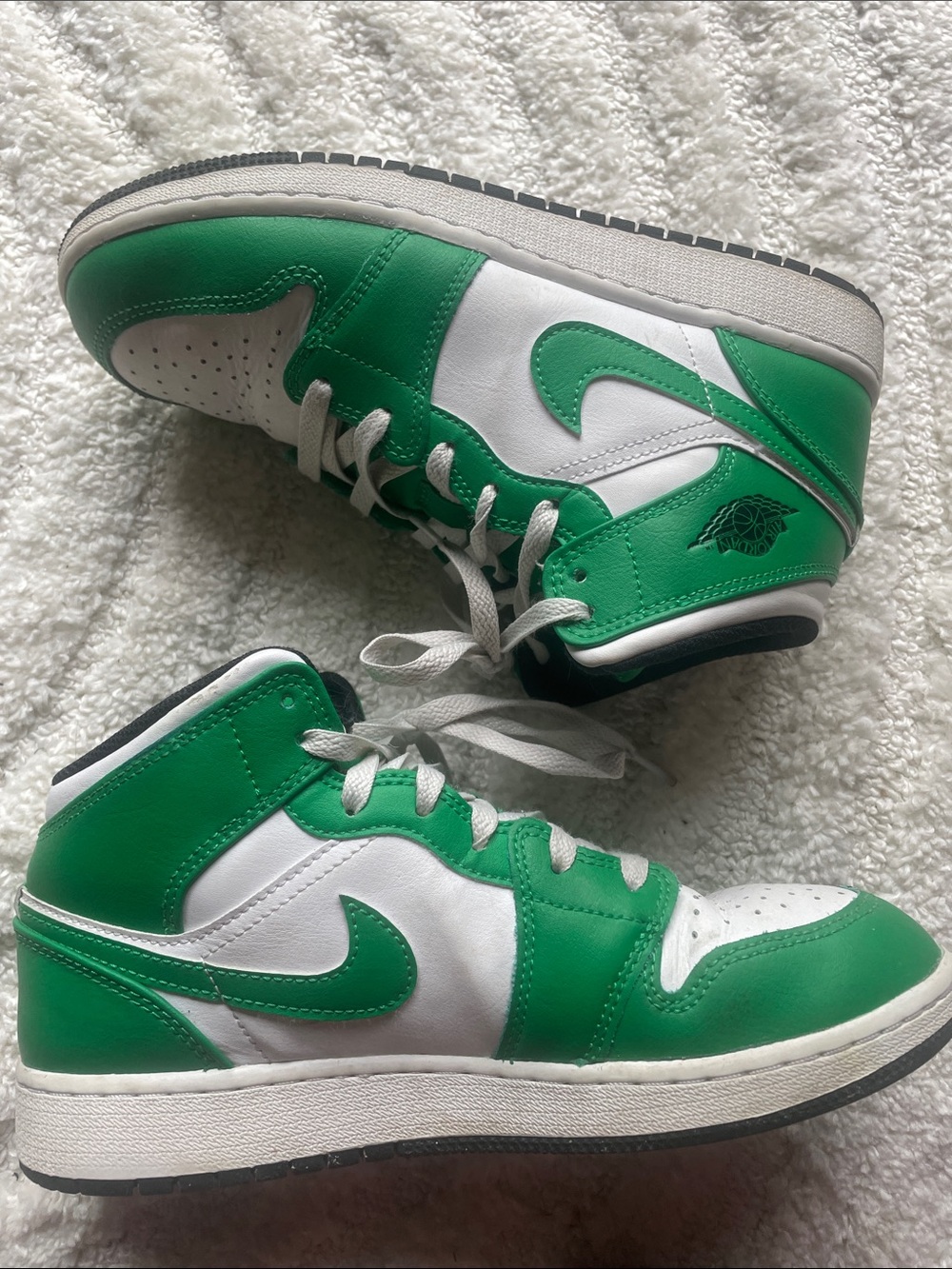 Jordan Kids Green and White Mid-Top Sneakers